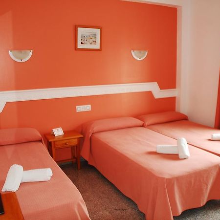 Hostal Mary Tere Salobreña Exteriör bild