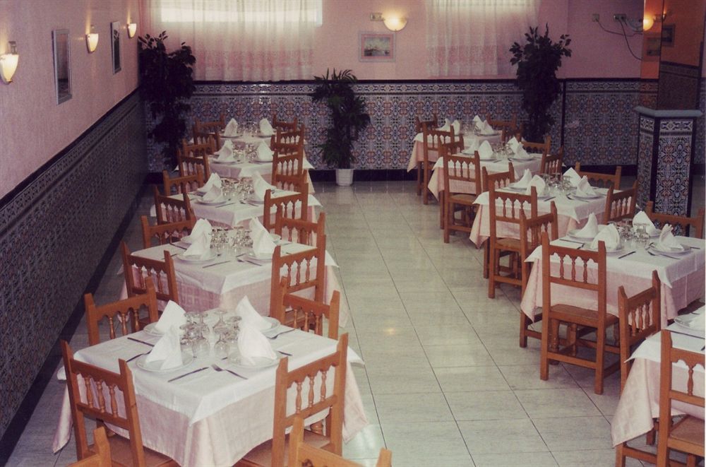 Hostal Mary Tere Salobreña Exteriör bild