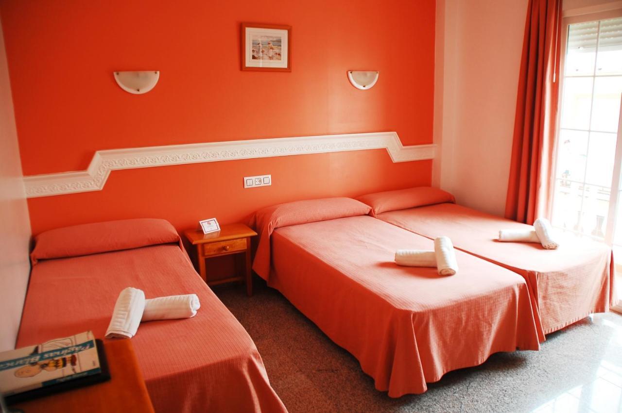 Hostal Mary Tere Salobreña Exteriör bild